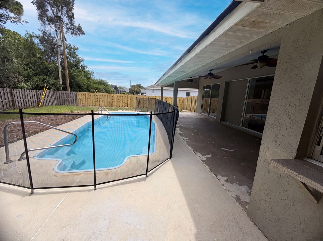 Photo 5 of 29 of 711 SE Celtic Ave, Port Saint Lucie, FL