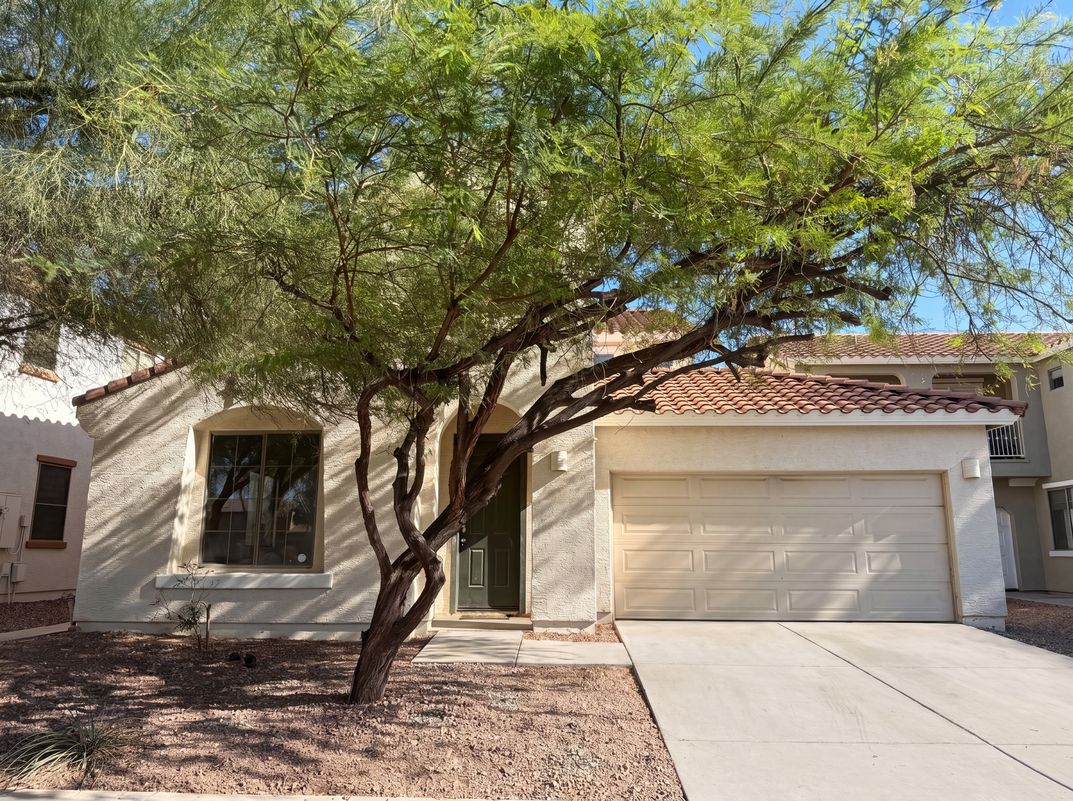 Property photo 1 of 3769 E Flamingo Way