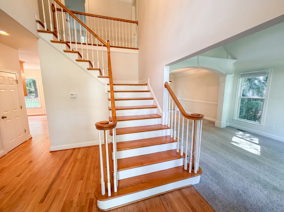 Photo 6 of 33 of 10124 Windtree Ln, Charlotte, NC
