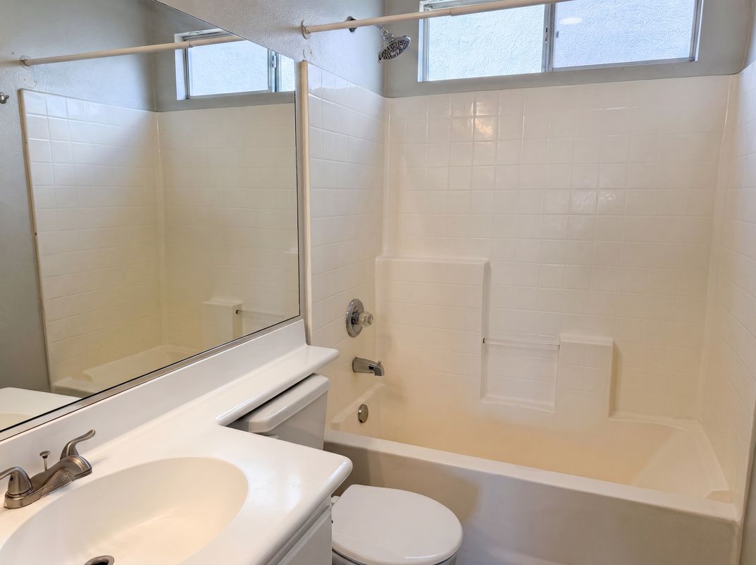 Photo 11 of 18 of 13577 Monterey Way, Victorville, CA