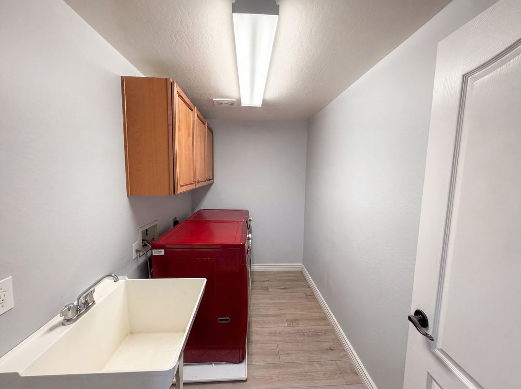 Photo 33 of 39 of 2113 W Eagle Feather Rd, Phoenix, AZ