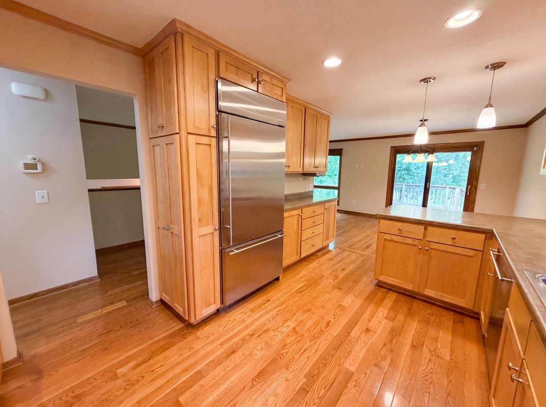 Photo 7 of 27 of 5243 Latta St, Saint Paul, MN