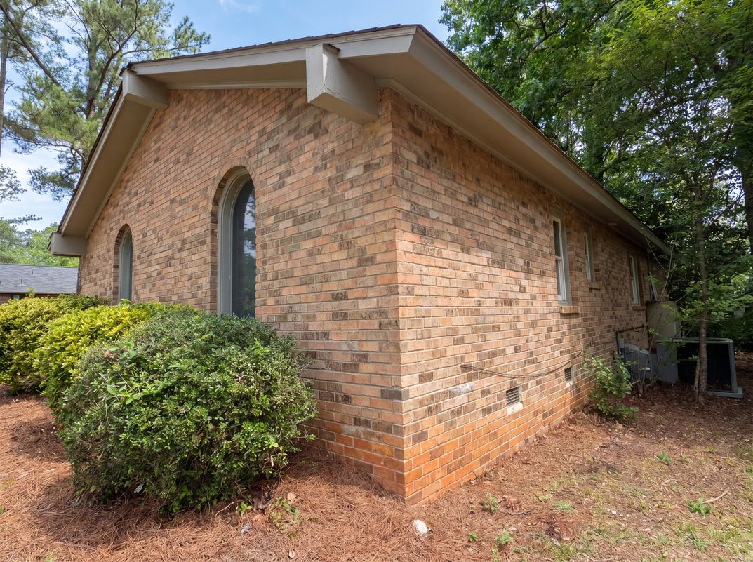 Photo 19 of 22 of 1820 Chantilly Dr, Columbia, SC