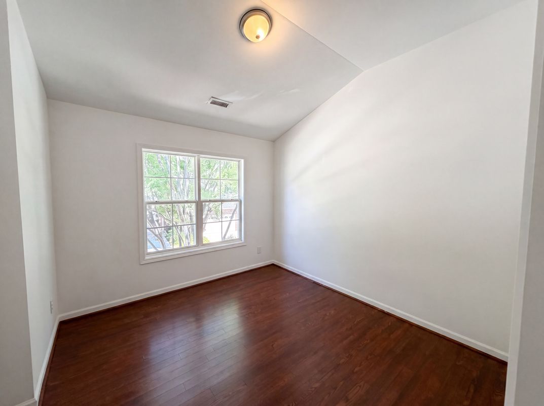 Photo 15 of 23 of 3064 Imperial Oaks Dr, Raleigh, NC