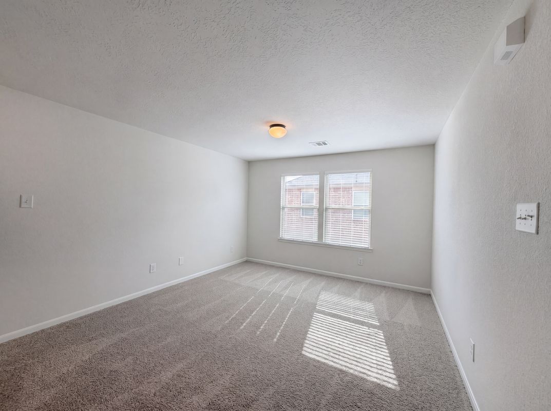 Photo 14 of 26 of 19022 Tower Rose Ct, Katy, TX