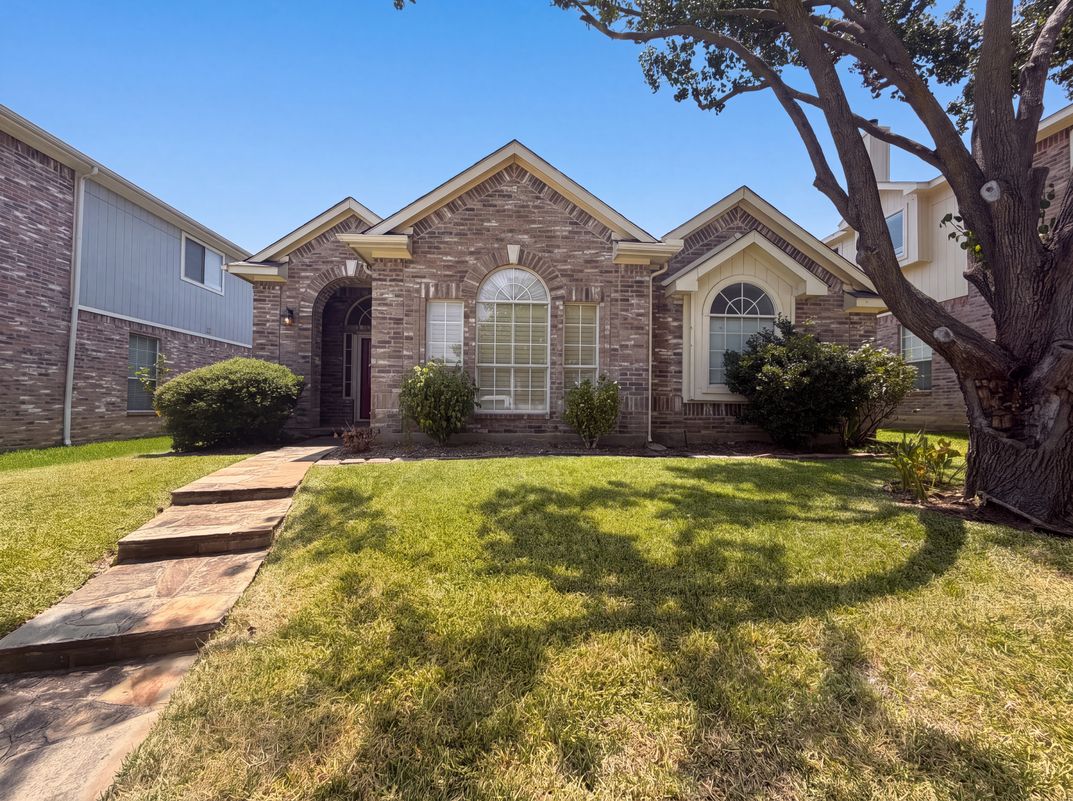 Photo 23 of 28 of 1688 Yellowstone Ave, Lewisville, TX