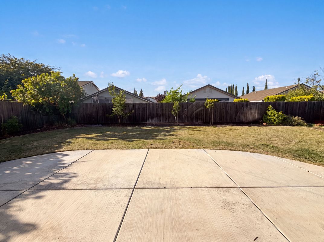 Photo 24 of 27 of 8224 Kossum Way, Elk Grove, CA