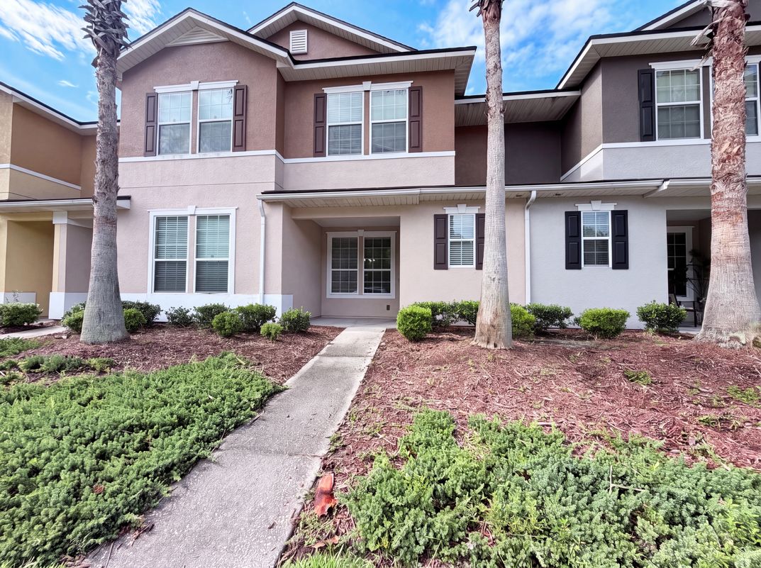 Photo 18 of 21 of 4220 Plantation Oaks Blvd, Orange Park, FL