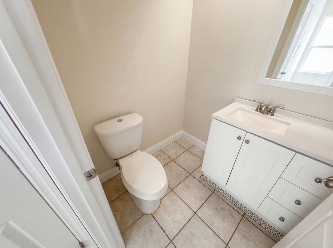 Photo 19 of 33 of 1729 Elmstead Ct, Orlando, FL