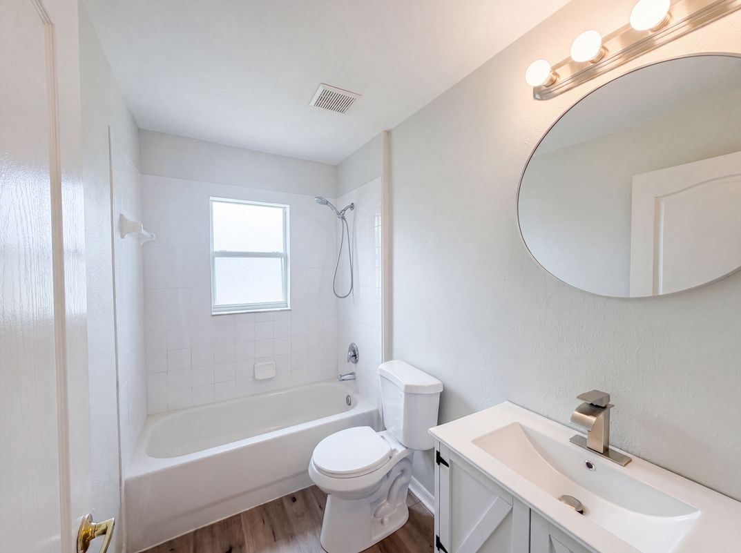 Photo 12 of 18 of 714 Dromedary Dr, Kissimmee, FL