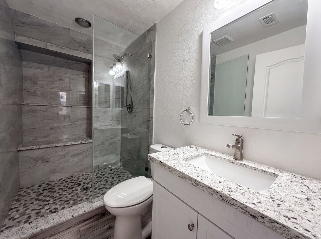 Photo 16 of 27 of 6335 Pavestone Ln, Las Vegas, NV