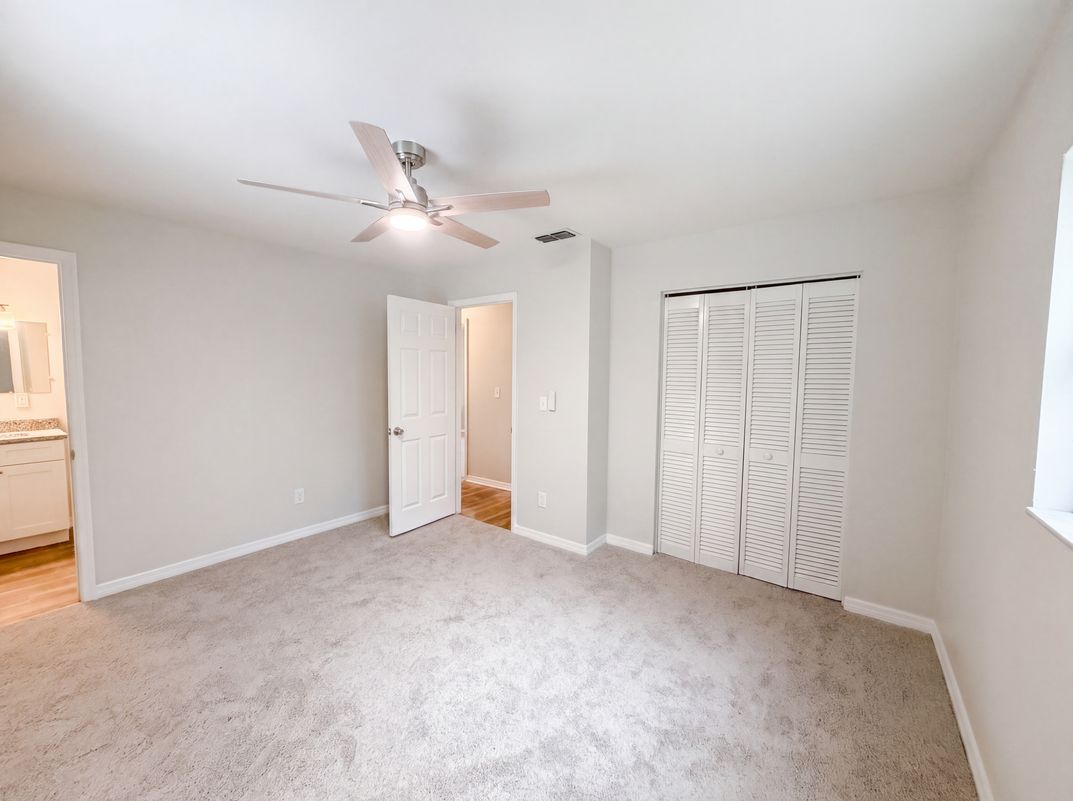 Photo 21 of 26 of 6520 NW 61st Ct, Ocala, FL