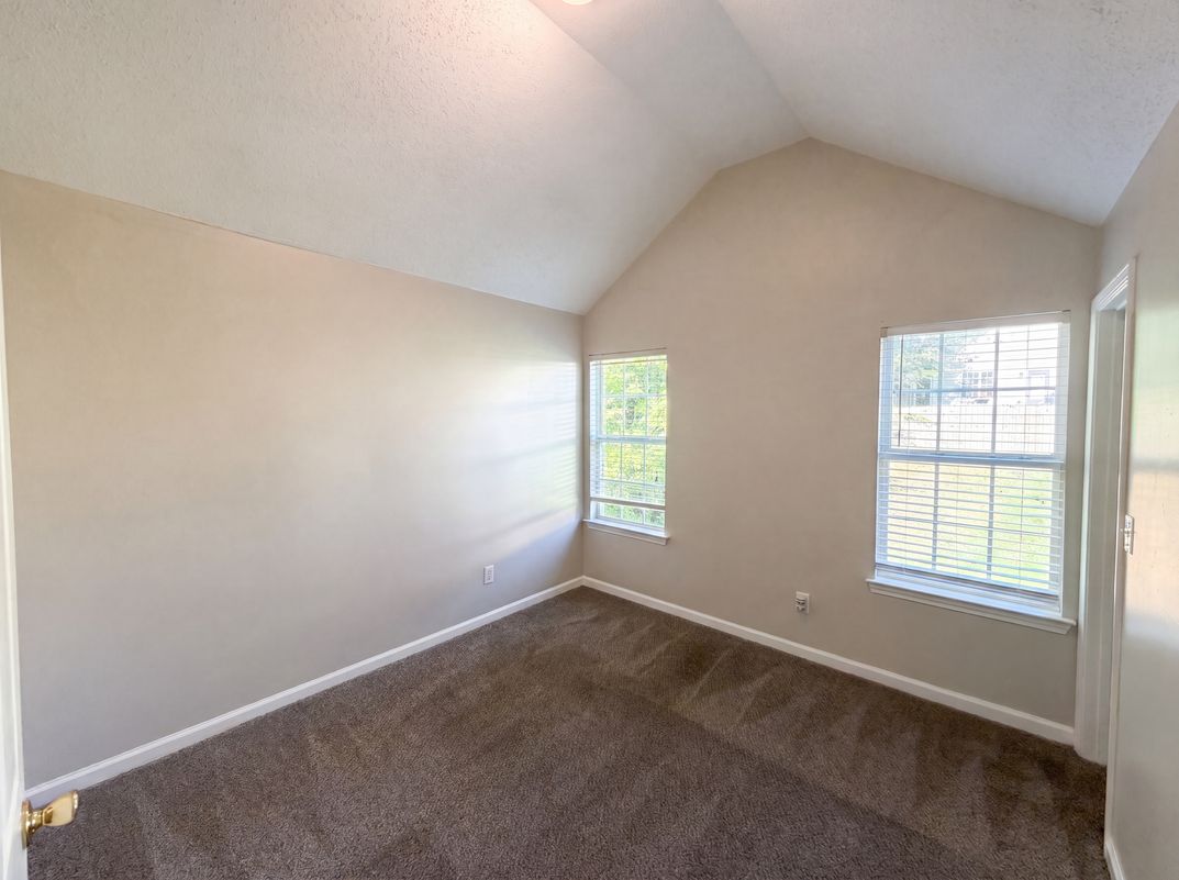 Photo 10 of 26 of 3045 Stonebridge Creek Dr, Lithonia, GA