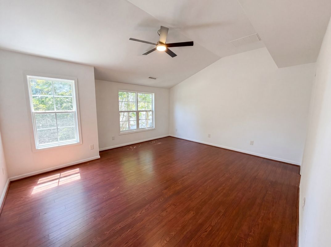Photo 4 of 23 of 3064 Imperial Oaks Dr, Raleigh, NC
