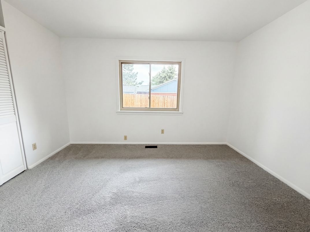 Photo 19 of 25 of 13771 W Warren Dr, Lakewood, CO