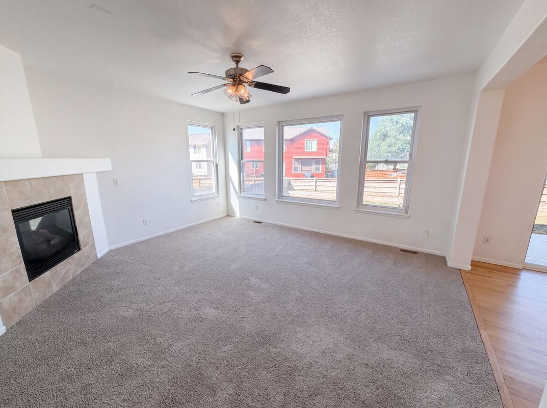 Photo 10 of 31 of 10253 Uravan St, Commerce City, CO