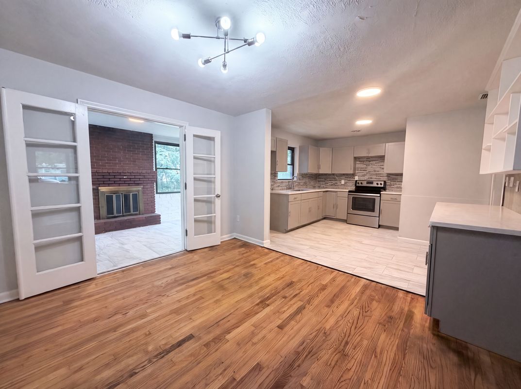 Photo 6 of 16 of 6309 Pine Cove Ln, Jacksonville, FL