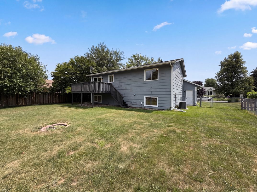 Photo 5 of 25 of 4289 159th Ct W, Rosemount, MN