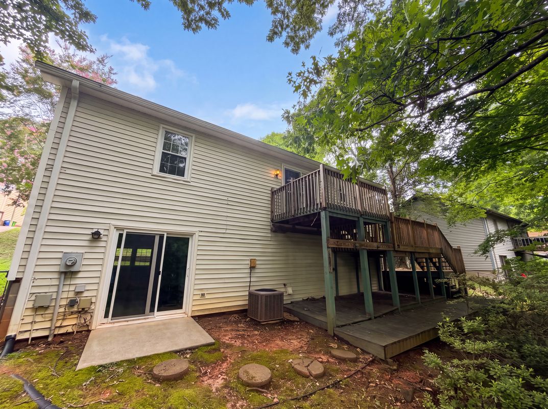 Photo 5 of 17 of 7816 Foxwood Dr, Raleigh, NC