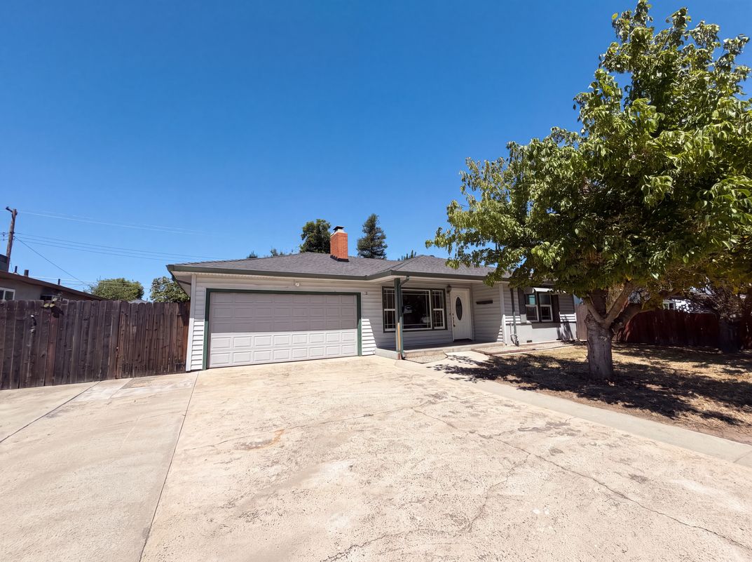 Photo 31 of 41 of 719 N Crescent Ave, Lodi, CA