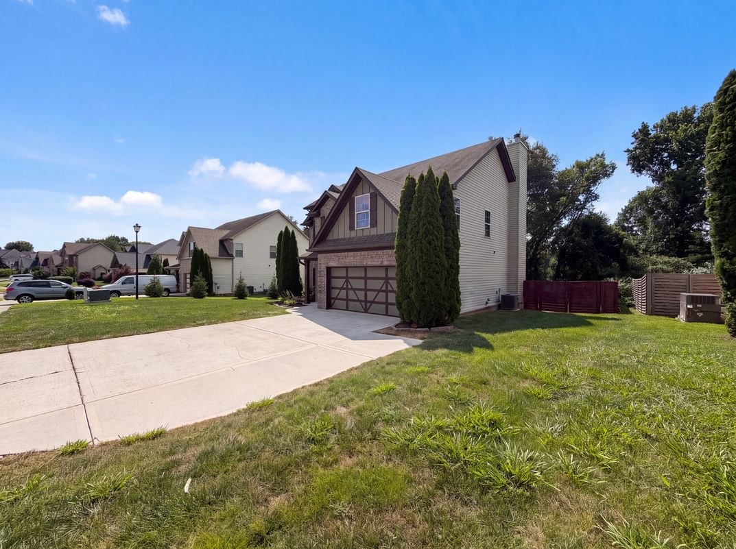 Photo 38 of 44 of 791 W Glenview Dr, Lenoir City, TN