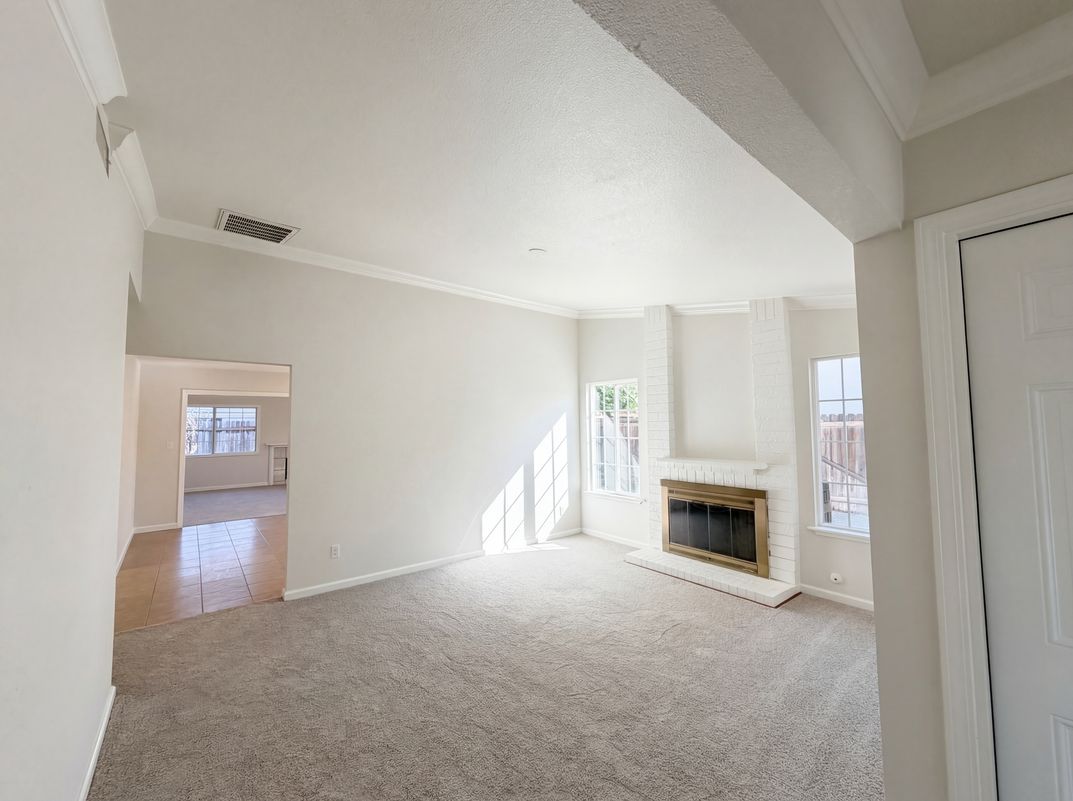 Property photo 3 of 6909 Kittery Ave