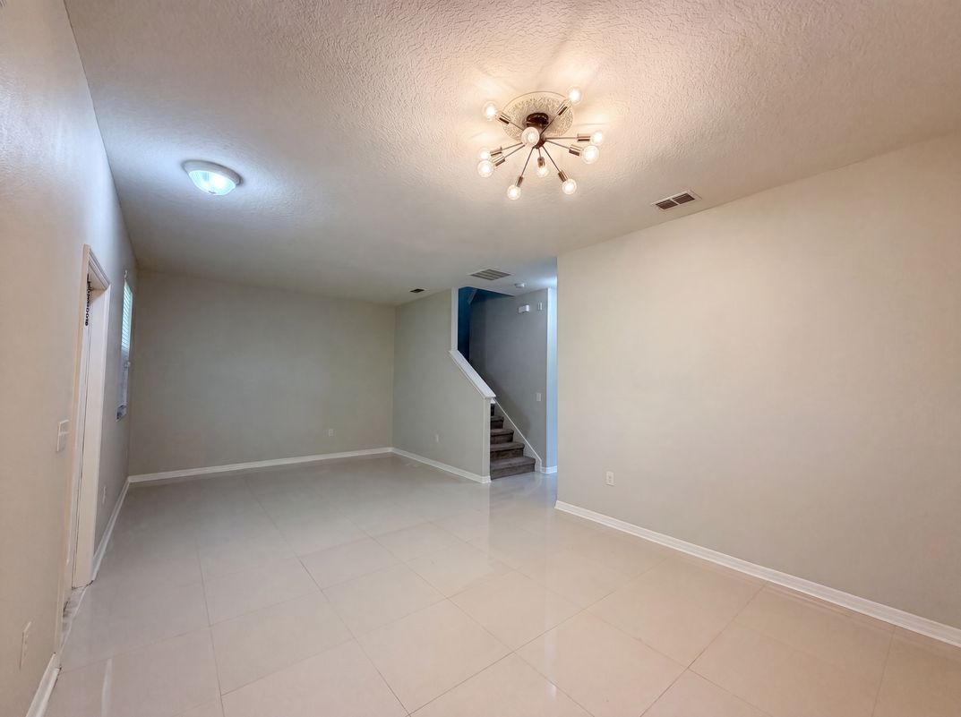 Photo 7 of 26 of 1308 Seburn Rd, Apopka, FL