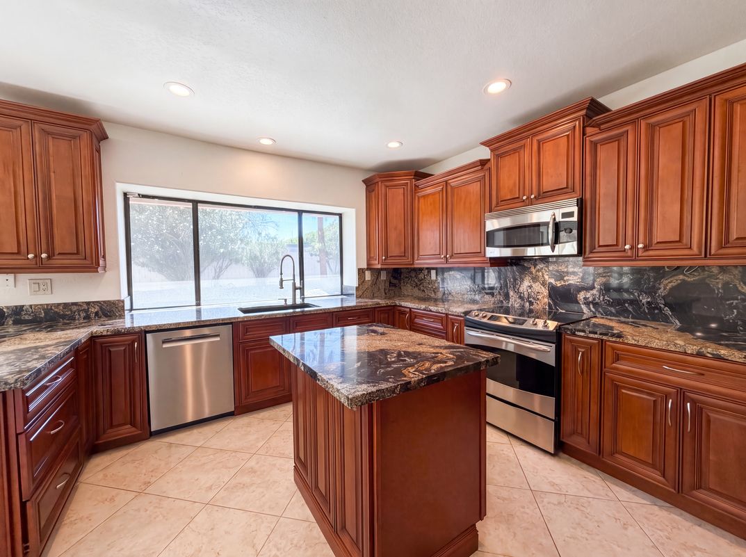 Photo 16 of 38 of 13816 N 50th St, Scottsdale, AZ