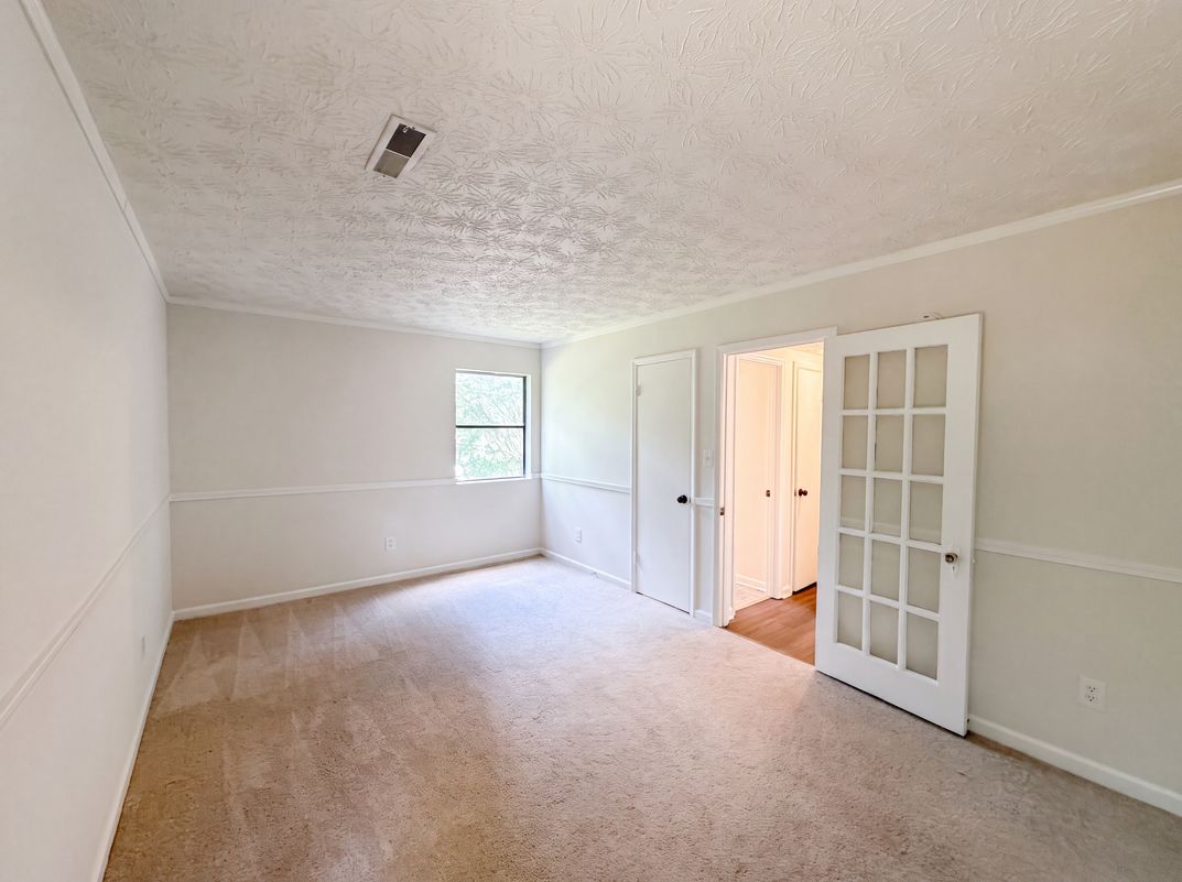 Photo 6 of 25 of 3808 Shane Ct, Ellenwood, GA