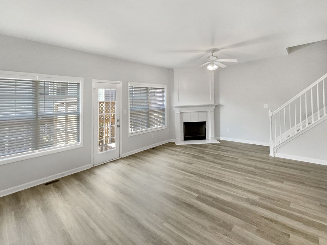 Photo 18 of 52 of 1622 Halliard Dr, Lawrenceville, GA