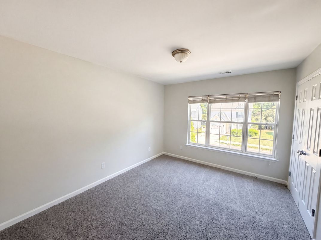 Photo 8 of 17 of 8409 Aztec Dawn Ct, Raleigh, NC