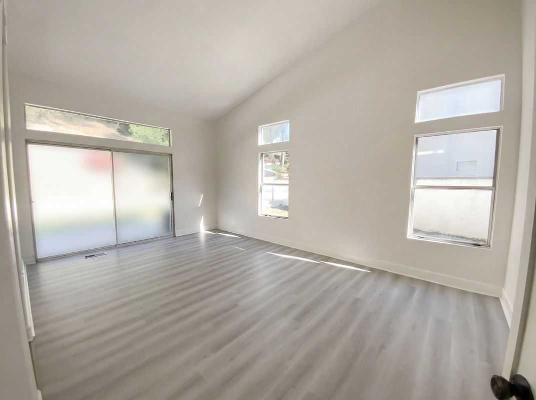 Photo 18 of 44 of 3303 Deaver Dr, Corona, CA