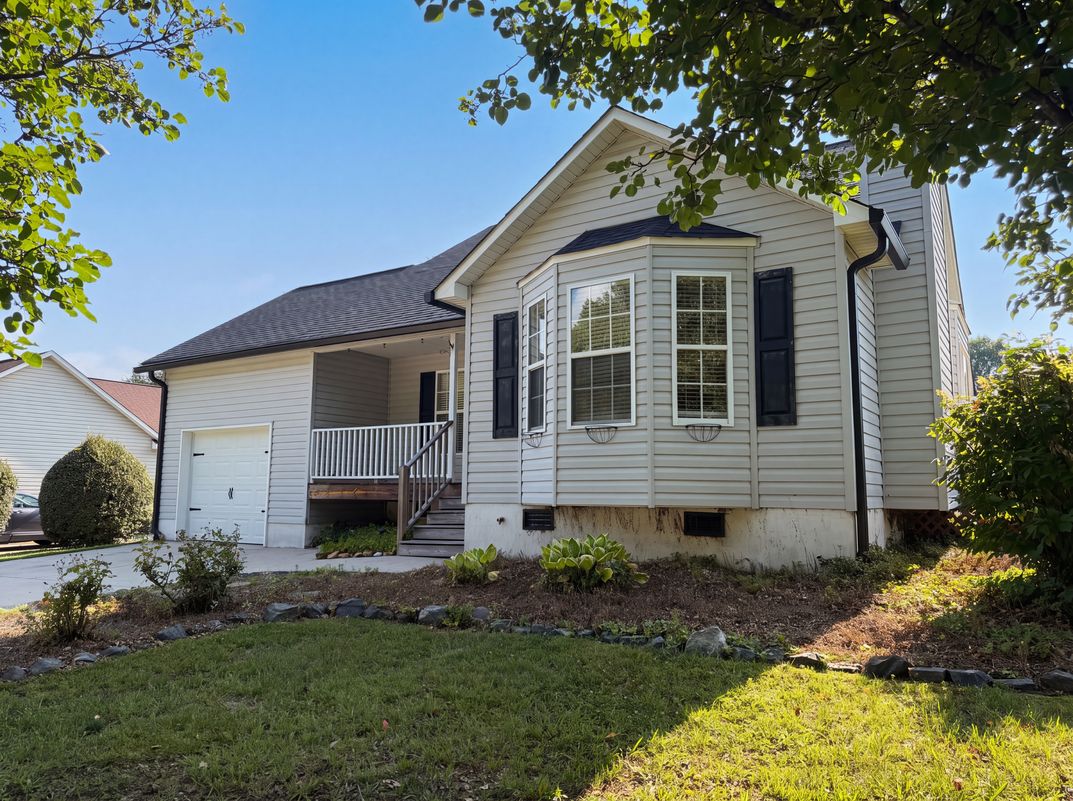 Photo 17 of 19 of 4635 Leprechaun Ln, Winston Salem, NC