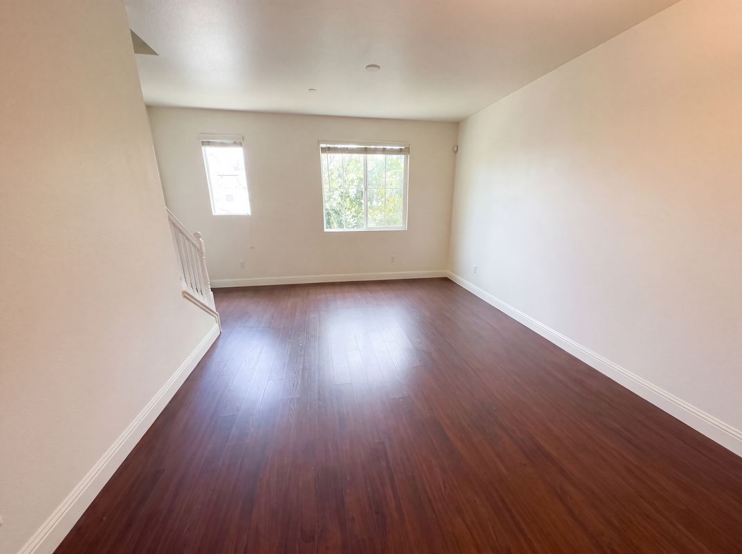Photo 6 of 31 of 3127 Madsen St, Hayward, CA