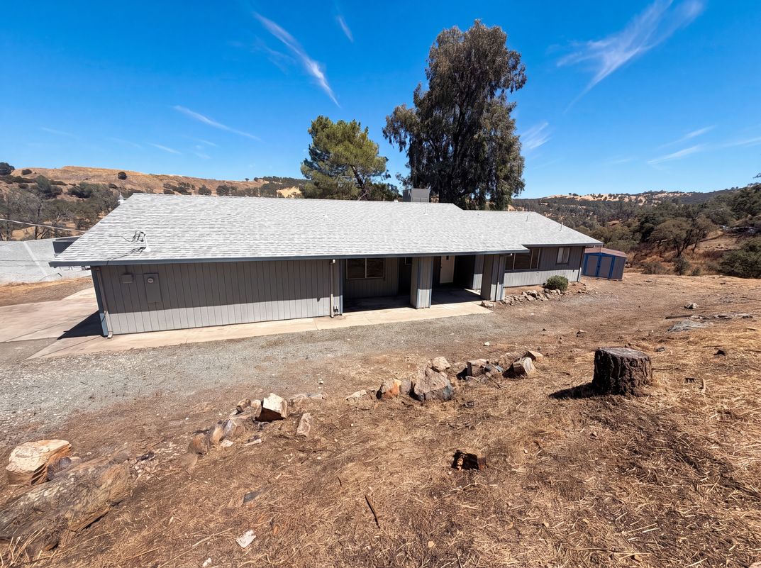 Photo 24 of 29 of 6041 Thornicroft Dr, Valley Springs, CA