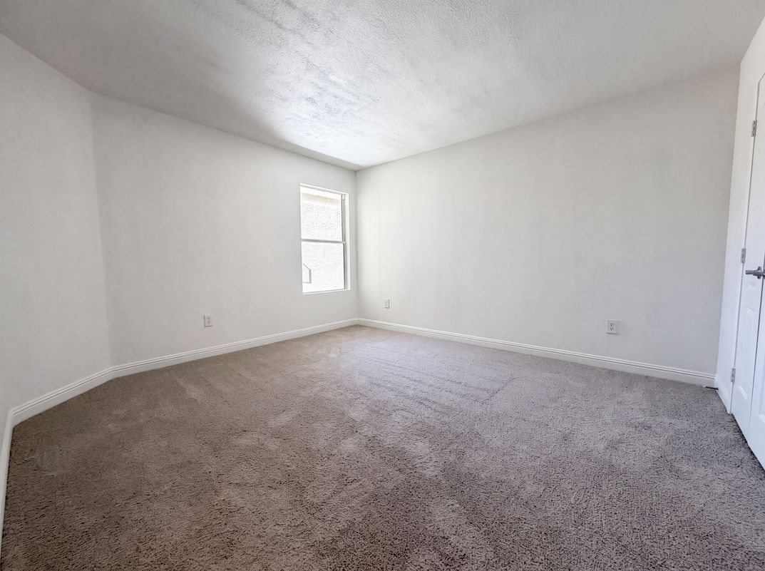 Photo 9 of 16 of 5055 W Hacienda Ave, Las Vegas, NV
