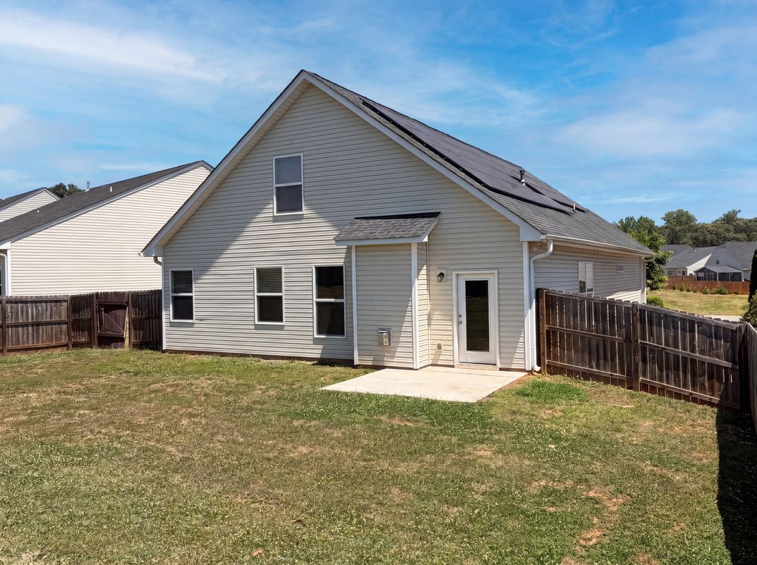 Photo 5 of 27 of 217 Cassingham Ln, Boiling Springs, SC
