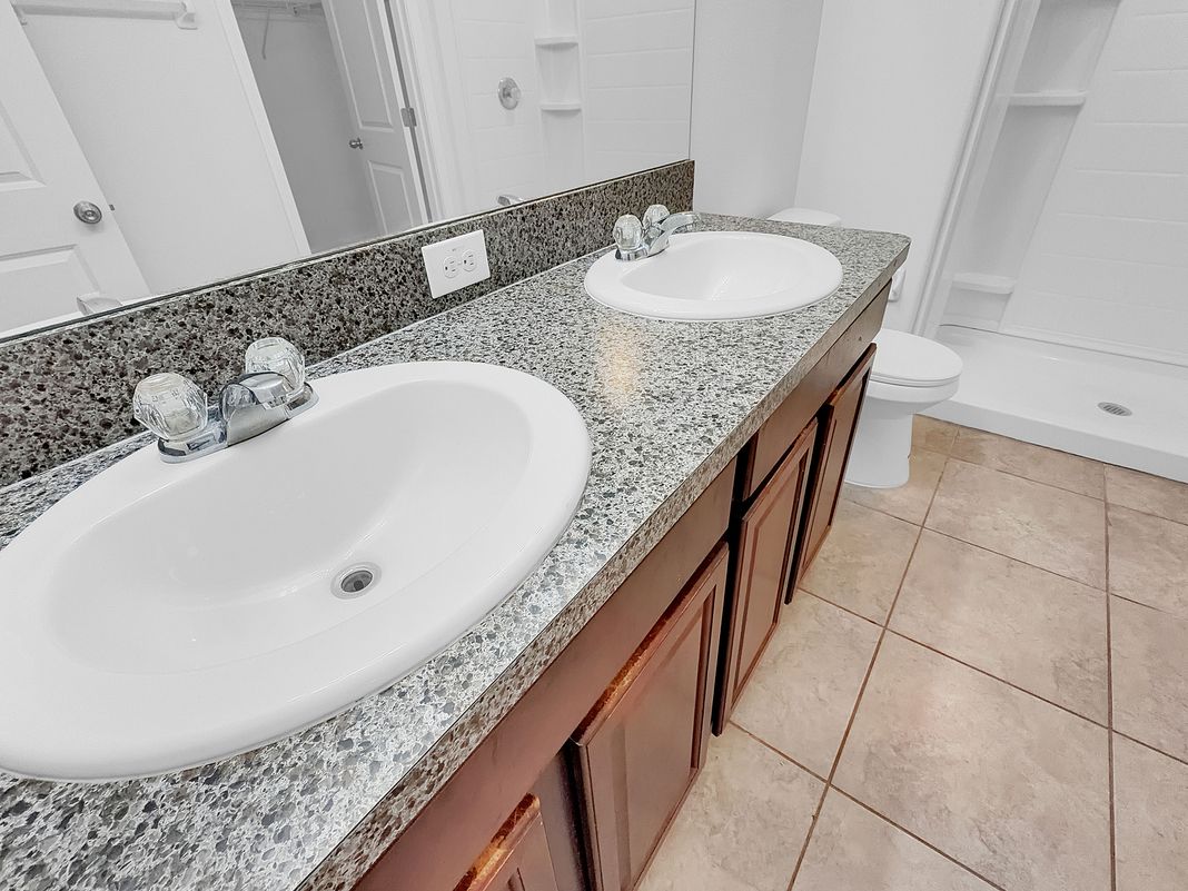 Photo 6 of 23 of 10113 Rosemary Leaf Ln, Riverview, FL