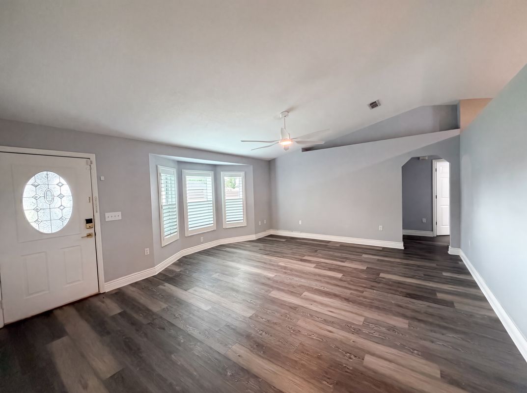 Property photo 3 of 38 Hemlock Terrace Pass