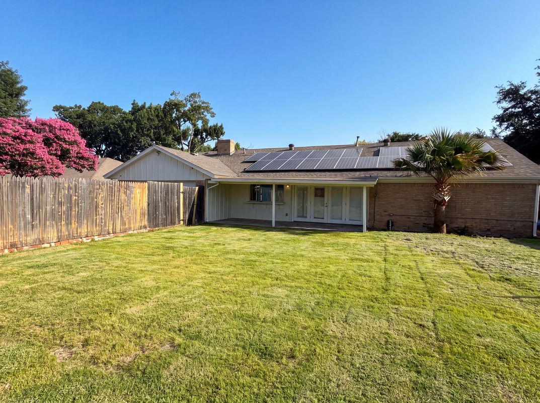 Photo 21 of 22 of 1618 Woodcrest Ln, Carrollton, TX