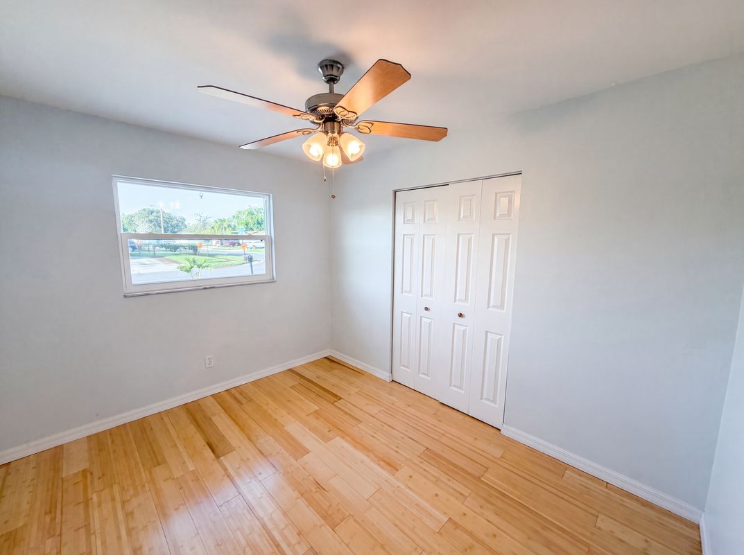 Photo 15 of 27 of 8283 86th Ave, Seminole, FL