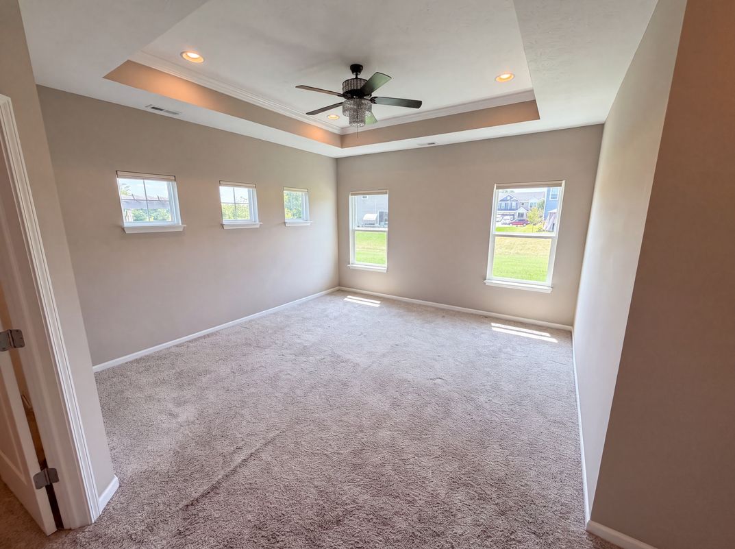 Photo 4 of 23 of 12325 Wright Ct, Noblesville, IN
