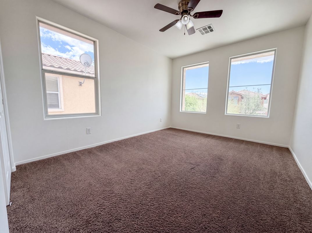 Photo 13 of 25 of 7478 Benlomond Ave, Las Vegas, NV