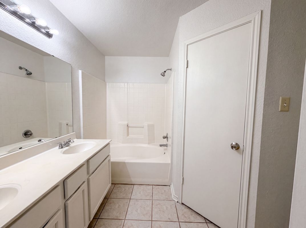 Photo 10 of 16 of 129 Meadowbrook Dr, Temple, TX