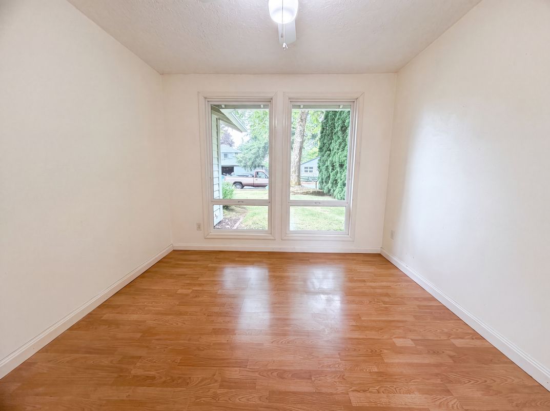 Photo 4 of 21 of 2908 NE 103rd Ave, Vancouver, WA