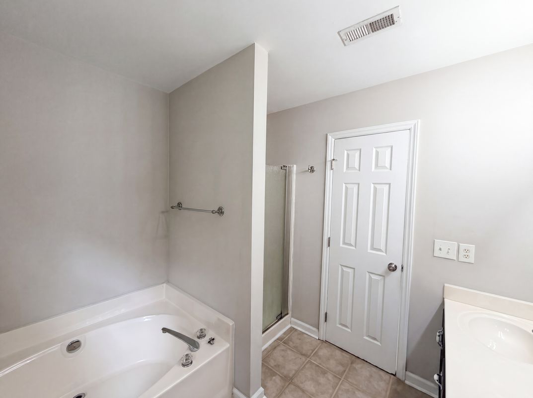 Photo 16 of 21 of 128 Morena Dr, Holly Springs, NC