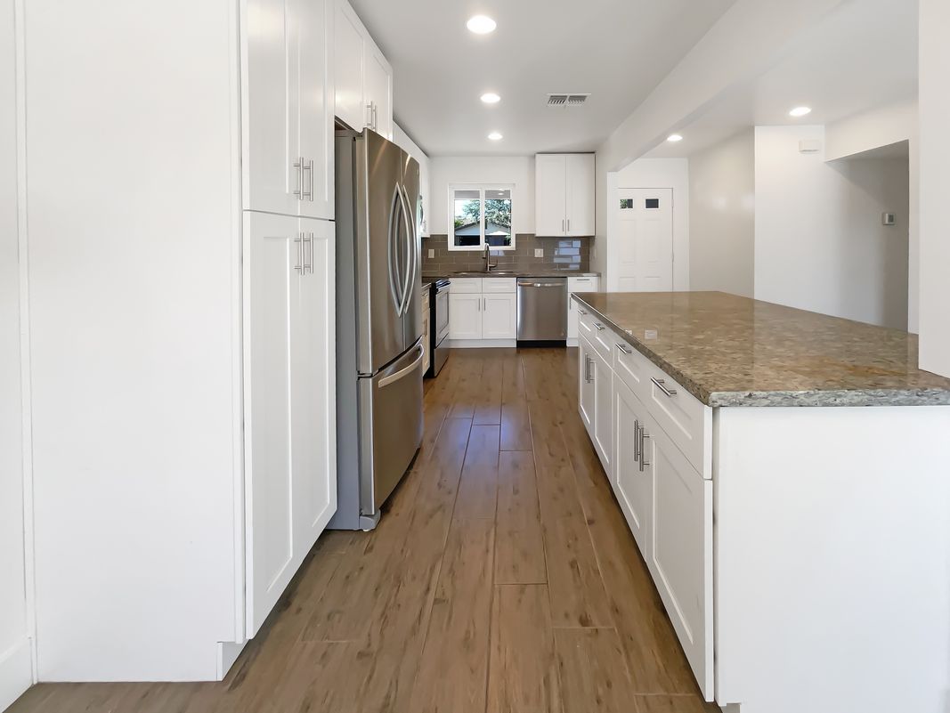 Photo 9 of 28 of 7231 N 23rd Ave, Phoenix, AZ