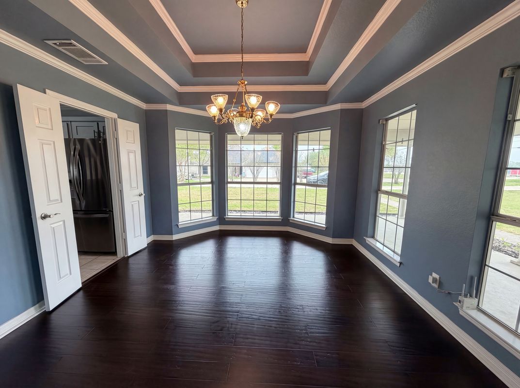 Photo 9 of 22 of 4014 Ovilla Rd, Waxahachie, TX