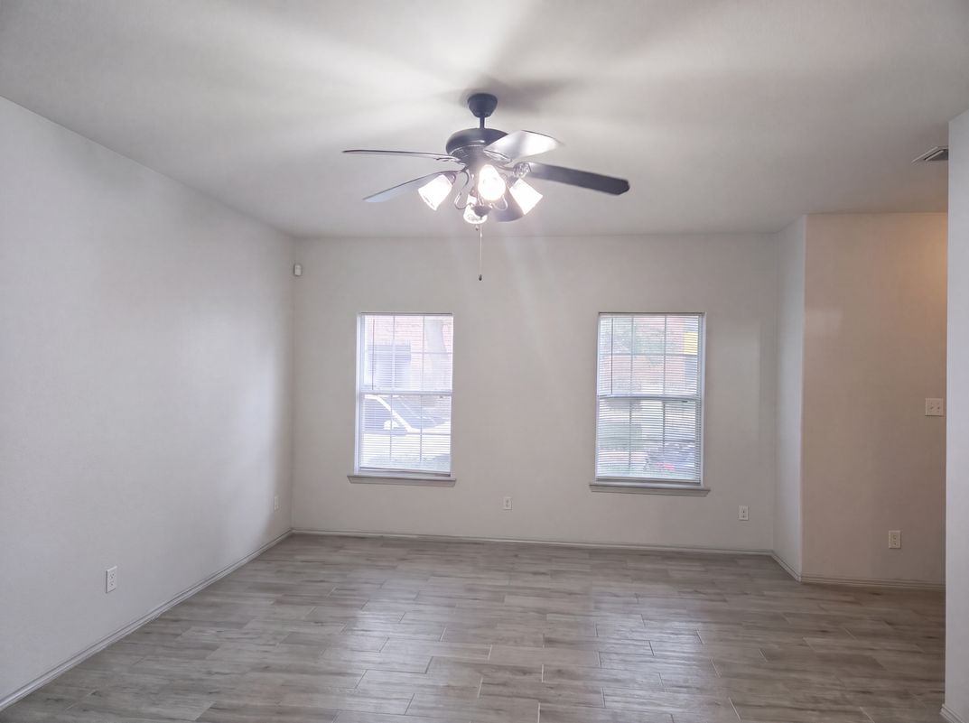Photo 9 of 26 of 2116 S 6th St, McAllen, TX