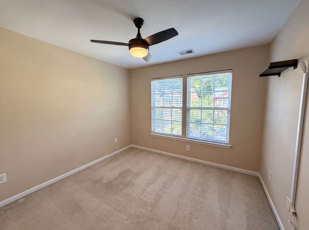 Photo 11 of 20 of 9006 Parlor Dr, Ladson, SC